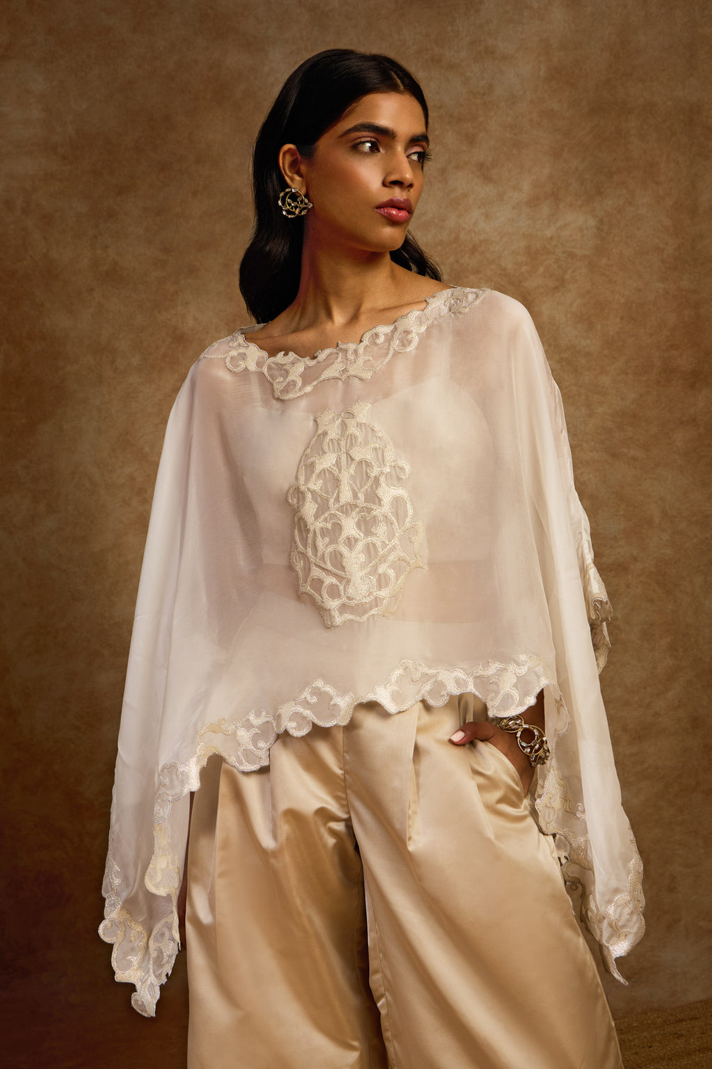Pearl Artcut Cape