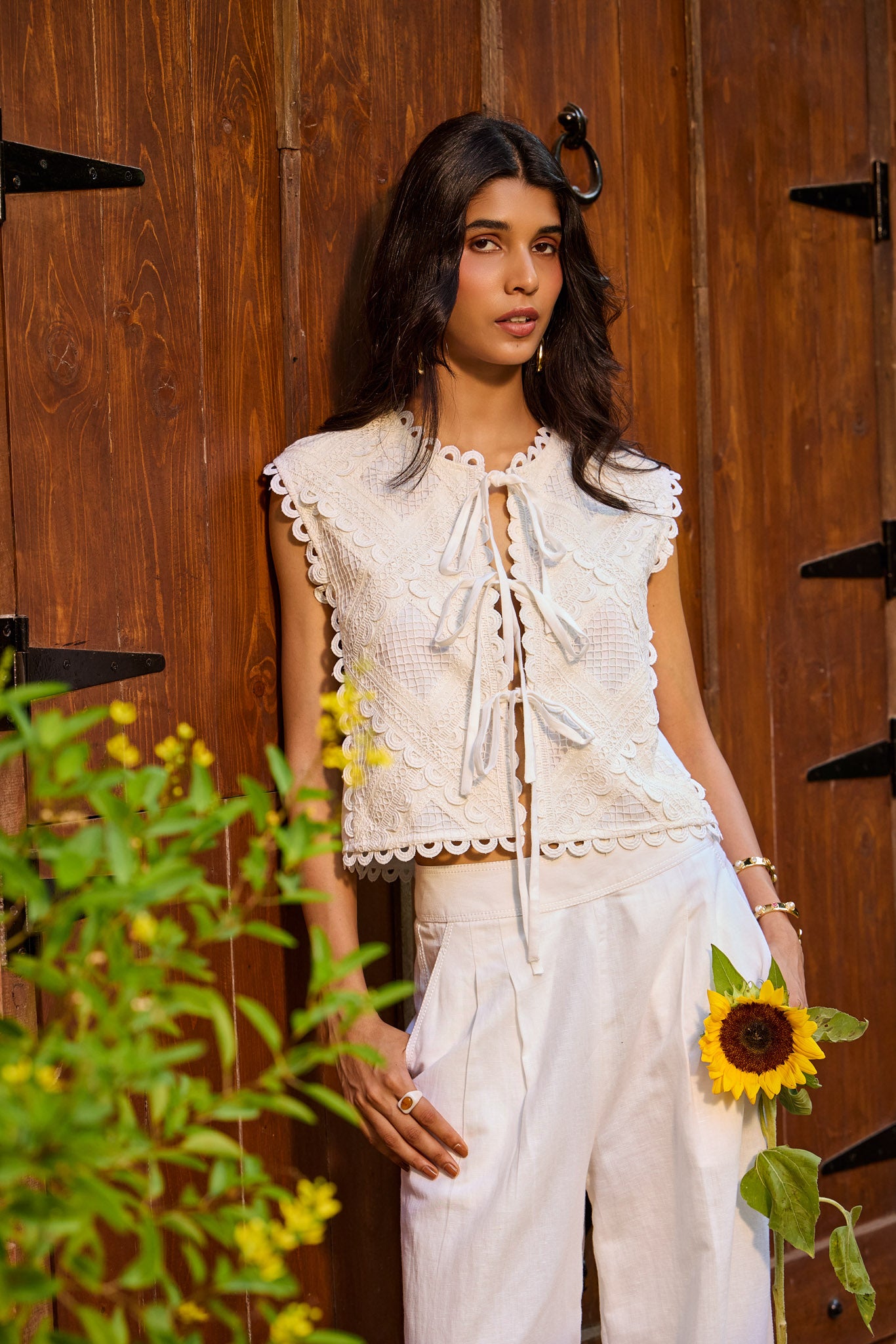 Ivory Lace Linen Set