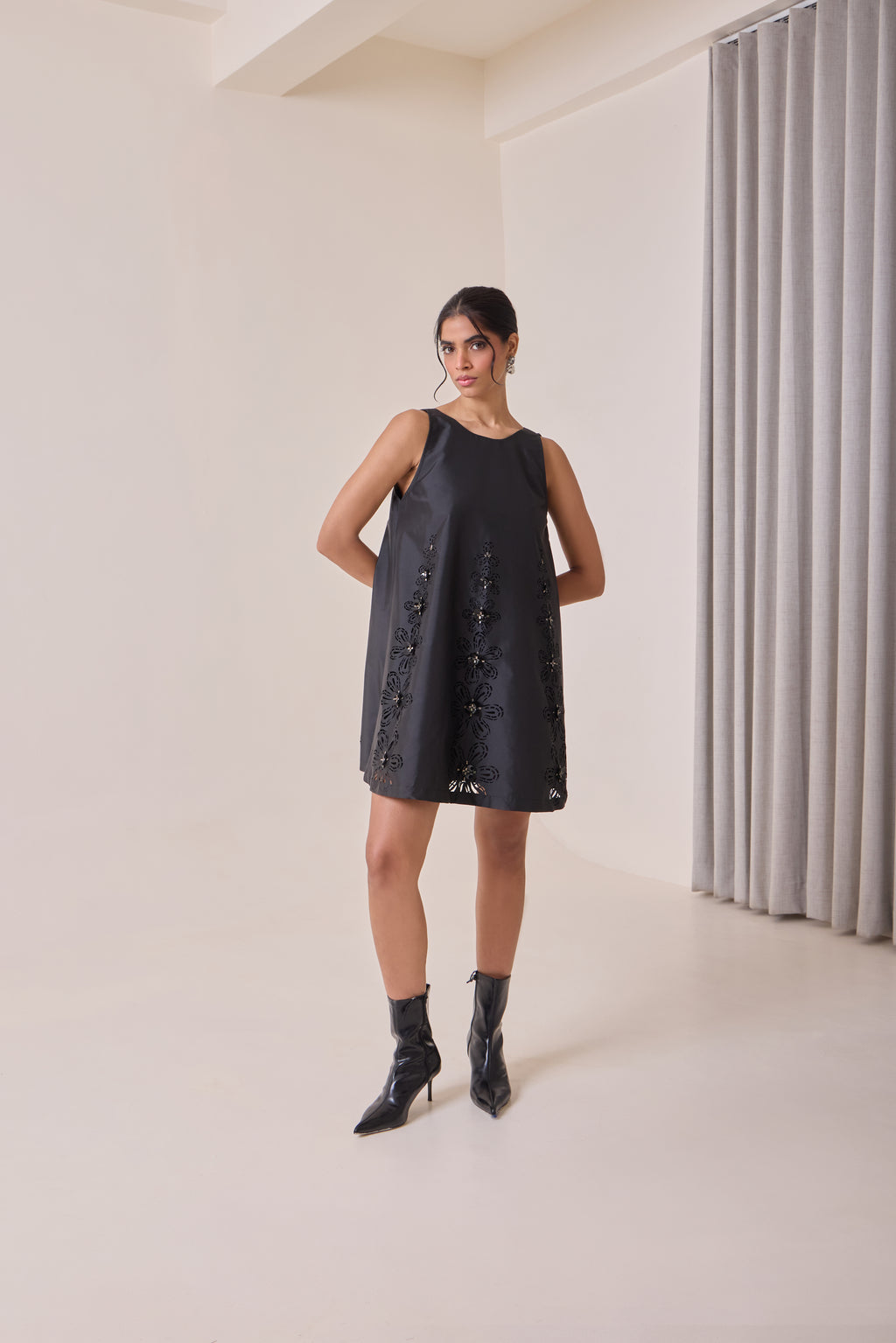 Noir Art-Cut Shift Dress