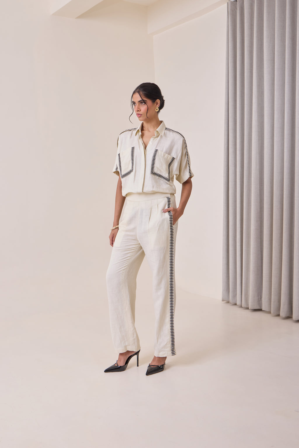 Linen Thread-Work Pants