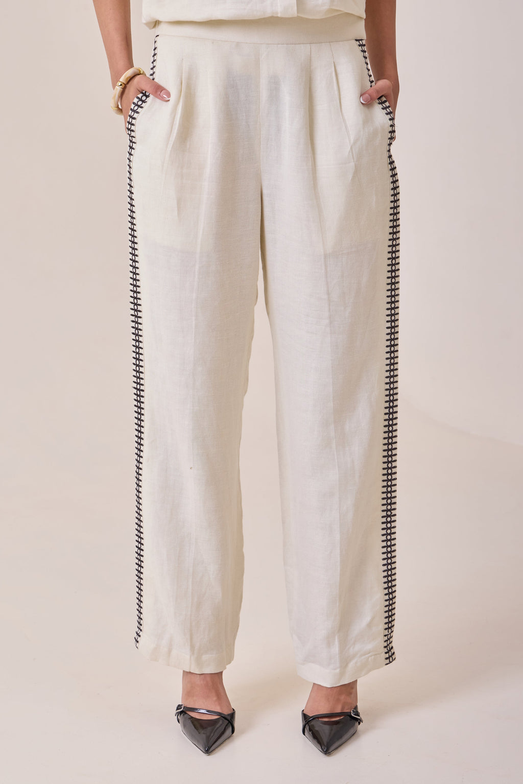 Linen Thread-Work Pants