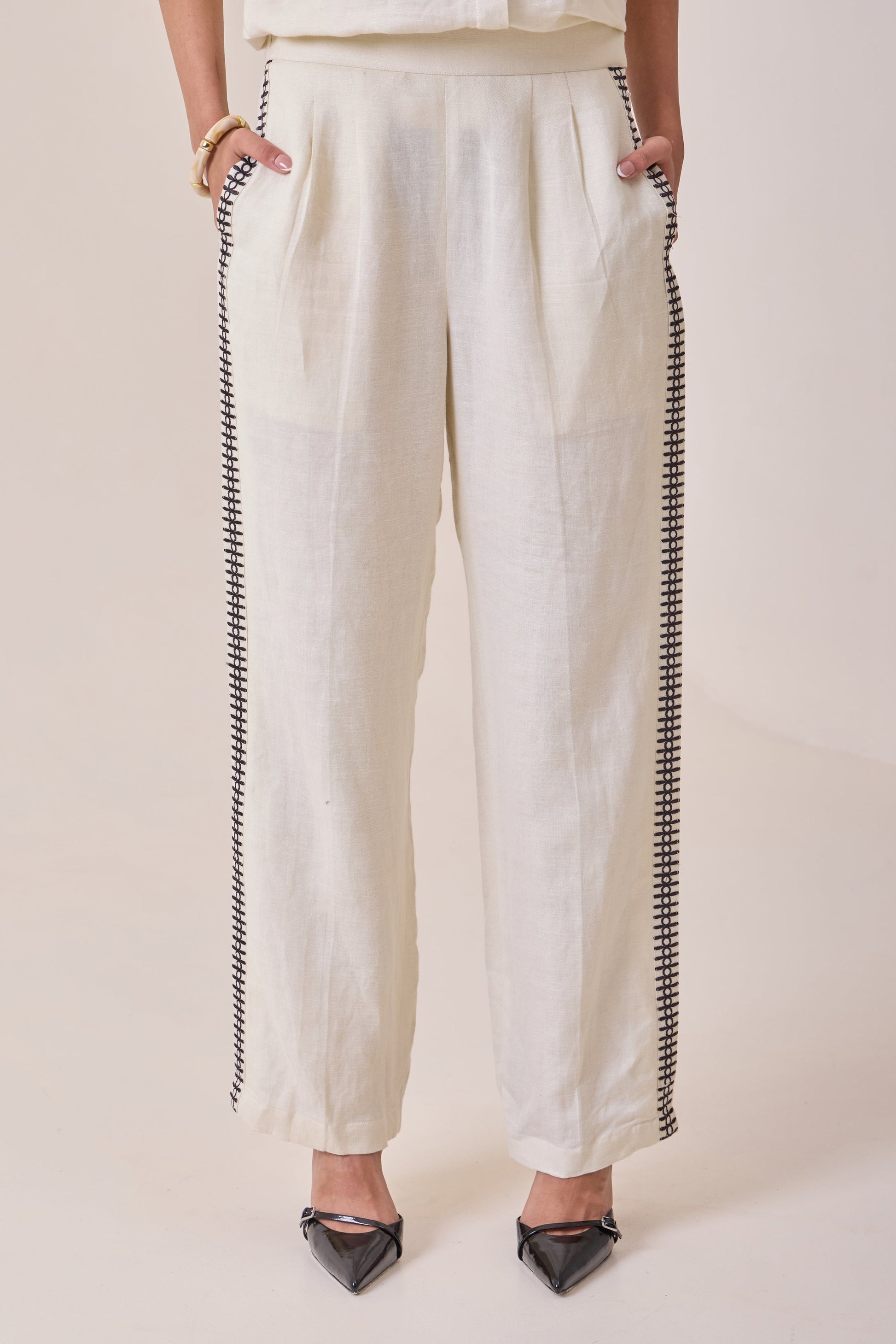 Linen Thread-Work Pants
