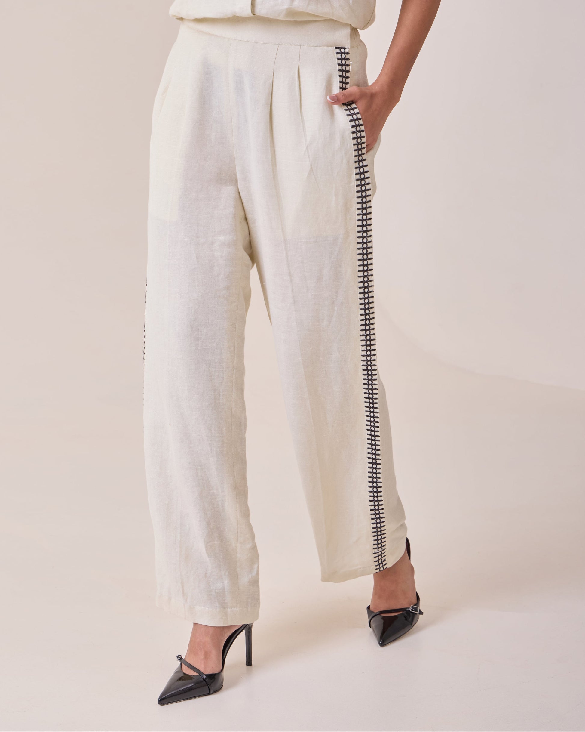 Linen Thread-Work Pants