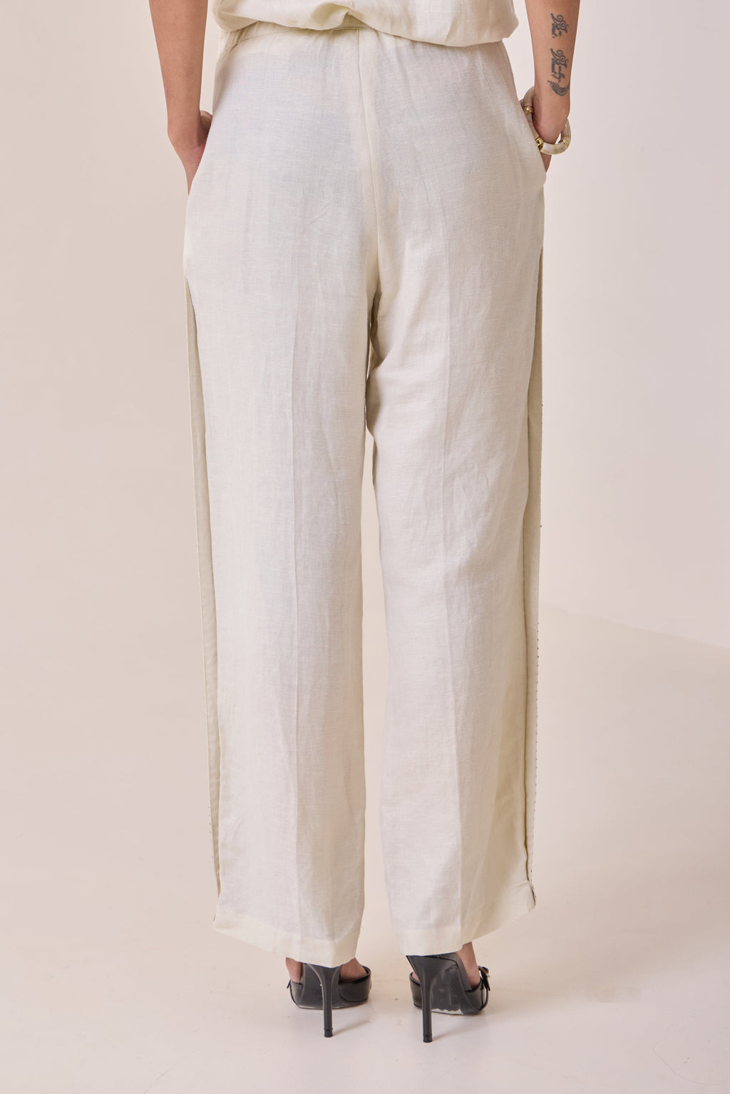 Linen Thread-Work Pants