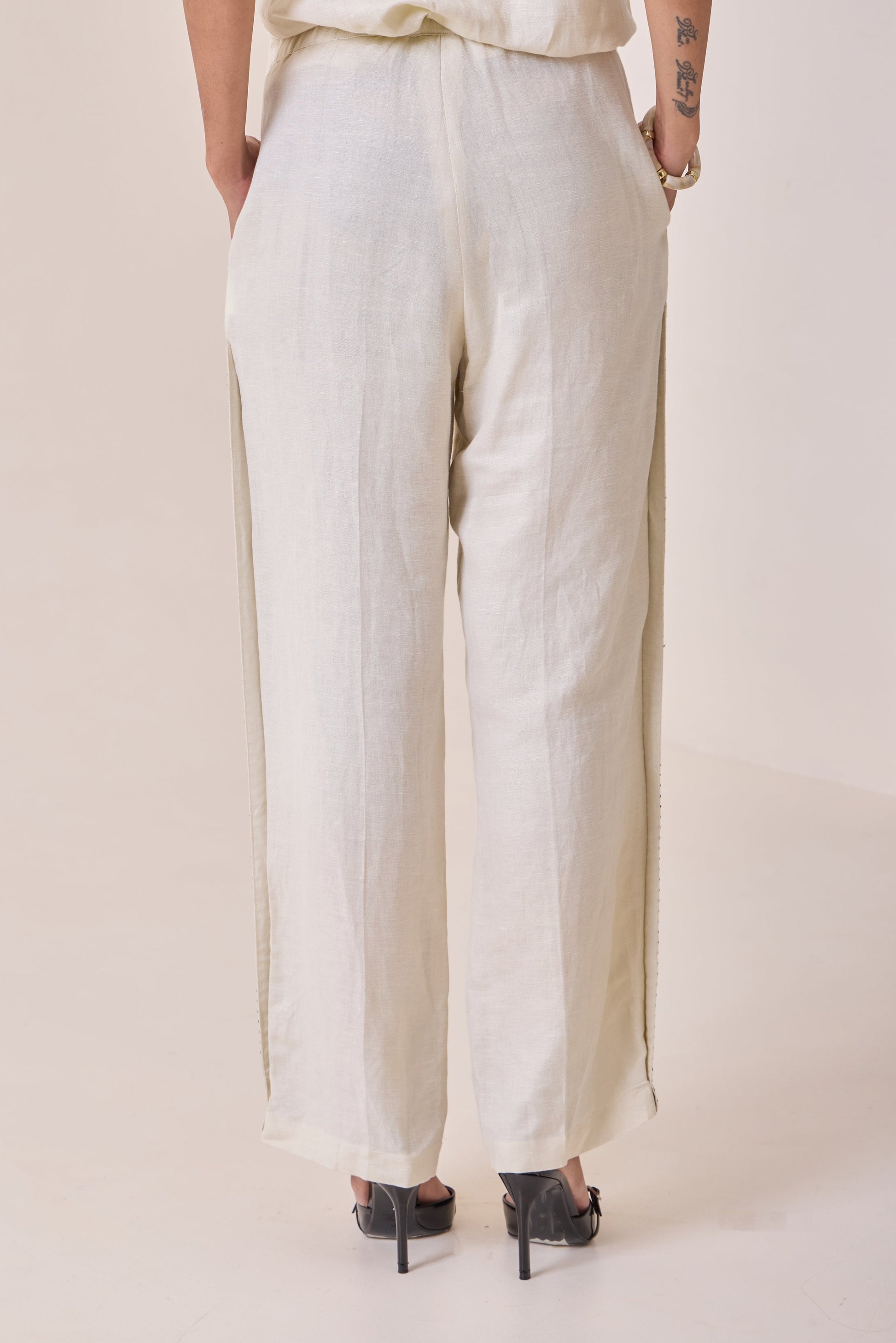Linen Thread-Work Pants